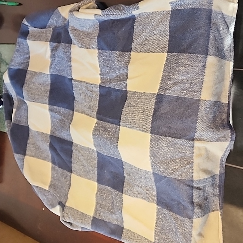 Shirts (multiple) - Picture 6 of 9
